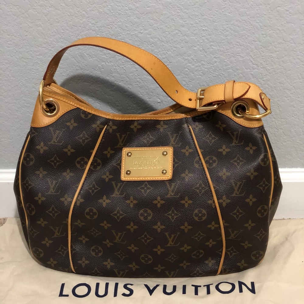 Louis Vuitton Galliera PM